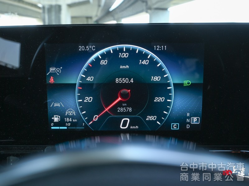 2023 M-Benz GLA 180豪華版