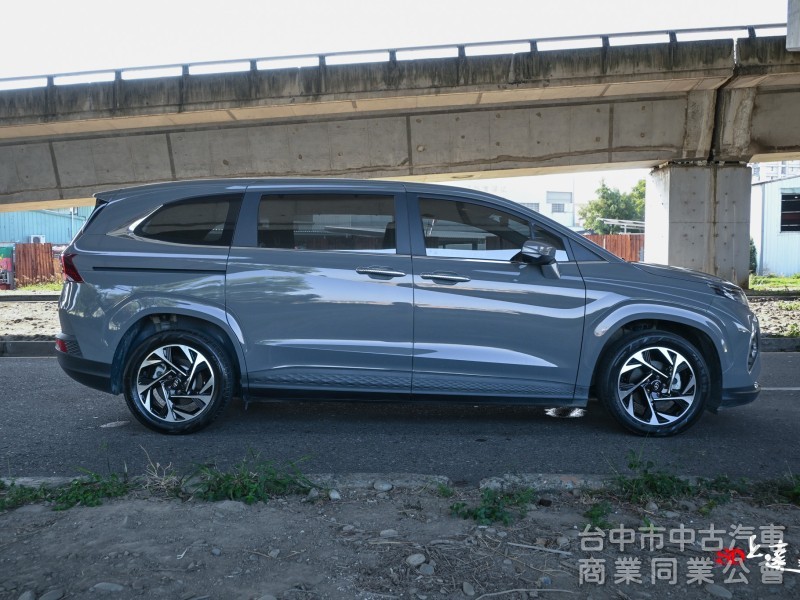 2023 Hyundai Custin GLT-B VIP 