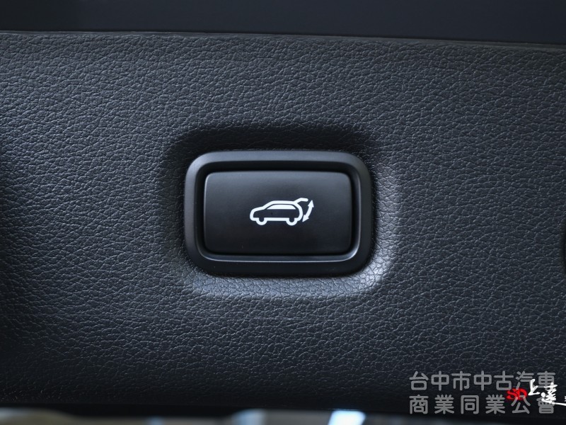 2023 Hyundai Custin GLT-B VIP 