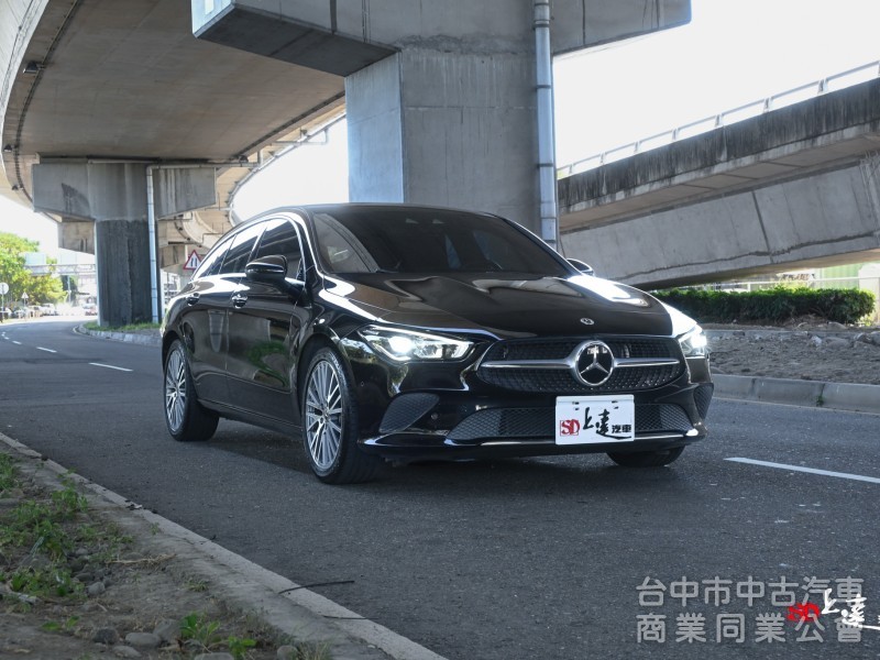 2021 M-Benz CLA Shooting Brake CLA200