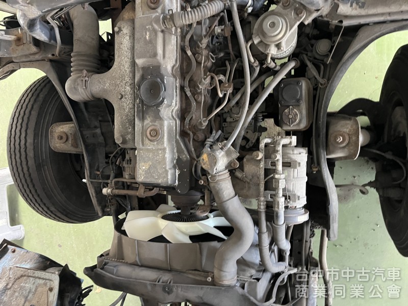 1996年 堅達三噸半 有冷氣！