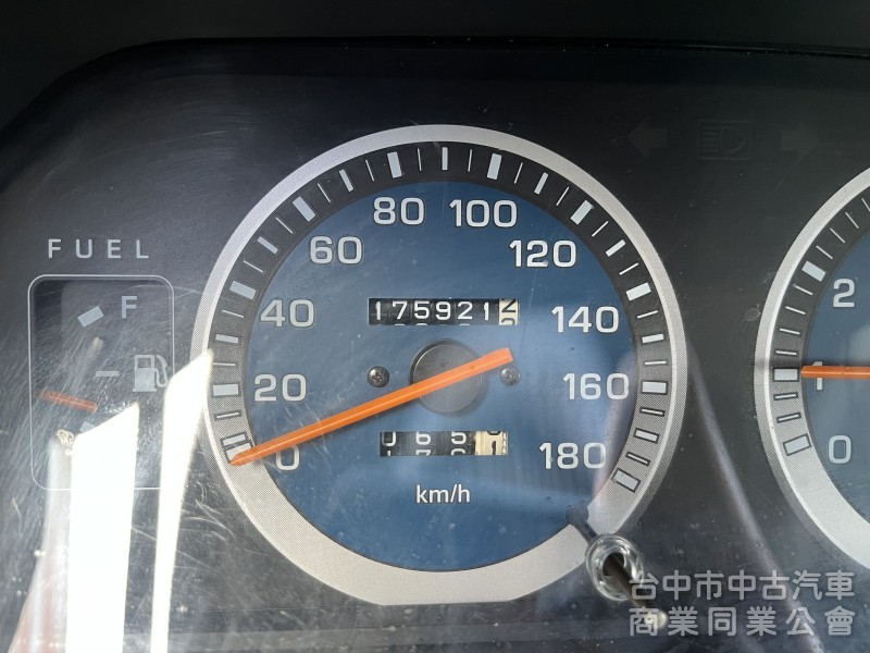 2014年 得利卡 八人座 實跑17萬公里