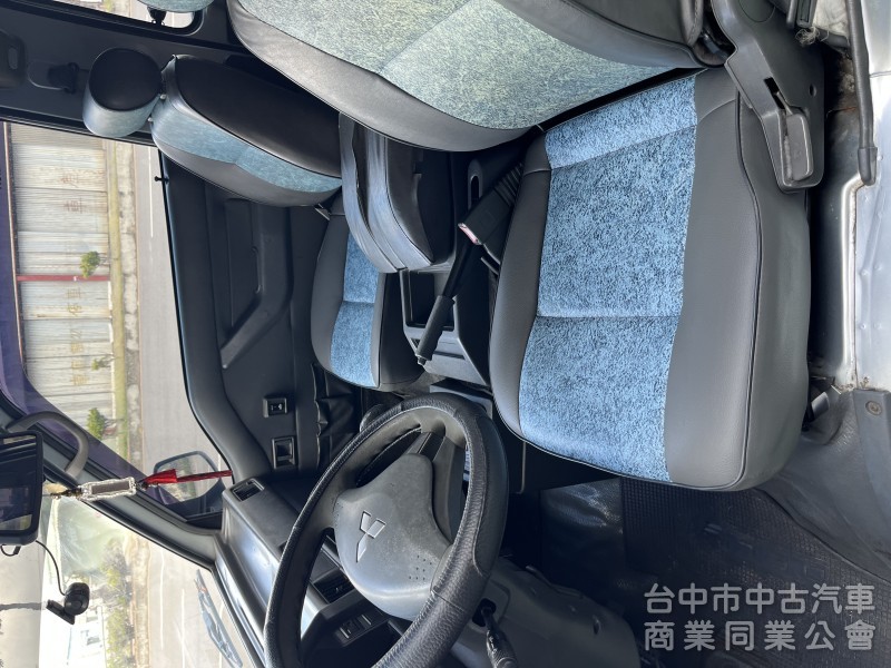 2014年 得利卡 八人座 實跑17萬公里