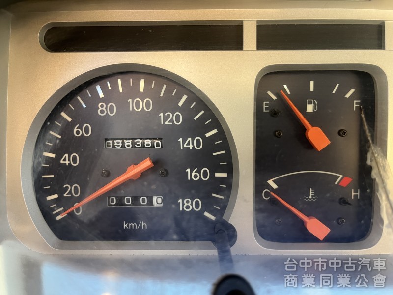 2002年 SURF 瑞獅 自排 5.8萬便宜賣！