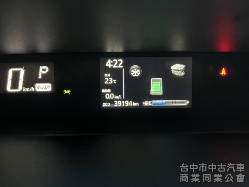 2017年 Prius C 白色 一手女用車 實跑3萬多公里！