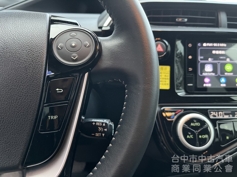 2017年 Prius C 白色 一手女用車 實跑3萬多公里！