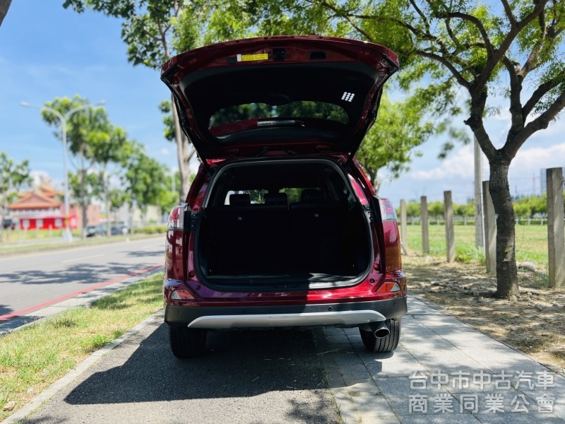 2017年 TOYOTA RAV4 2.5尊爵版