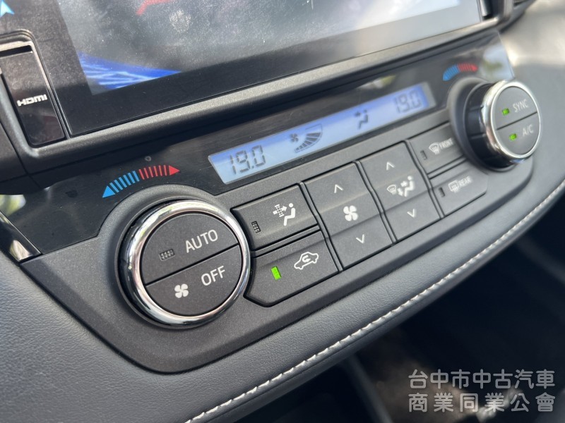 2017年 TOYOTA RAV4 2.5尊爵版
