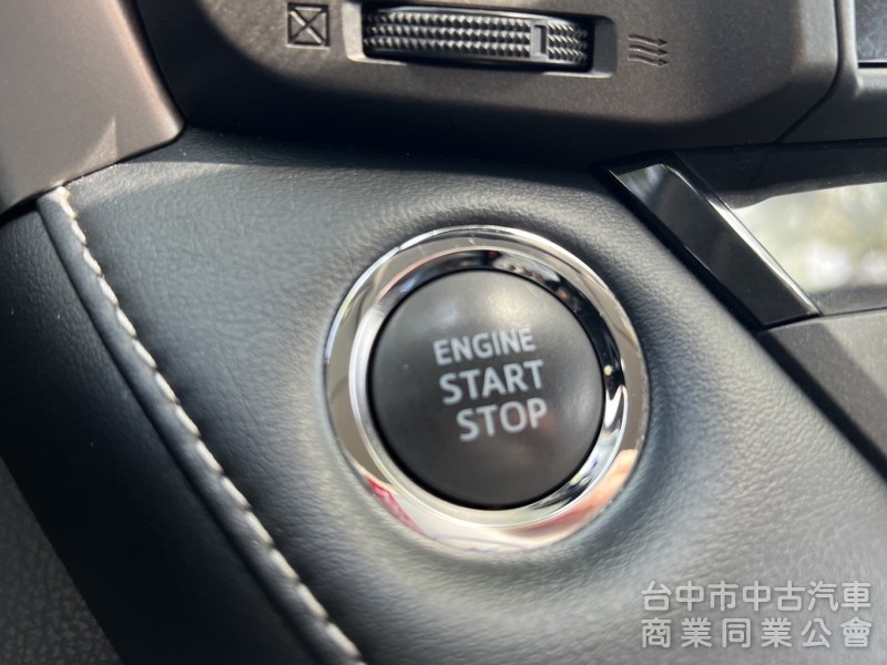 2017年 TOYOTA RAV4 2.5尊爵版