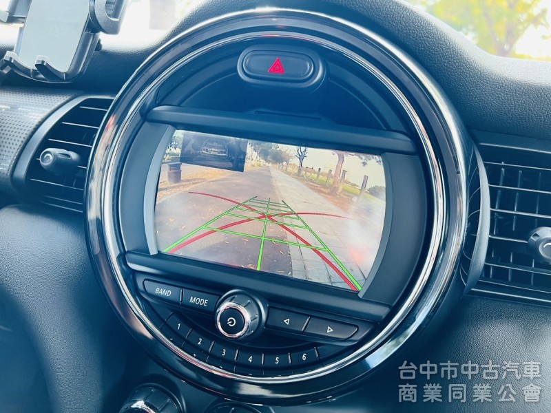2015年款（2014年底出廠）全新改款 MINI Cooper 1.5T汽油渦輪 5門Hatch