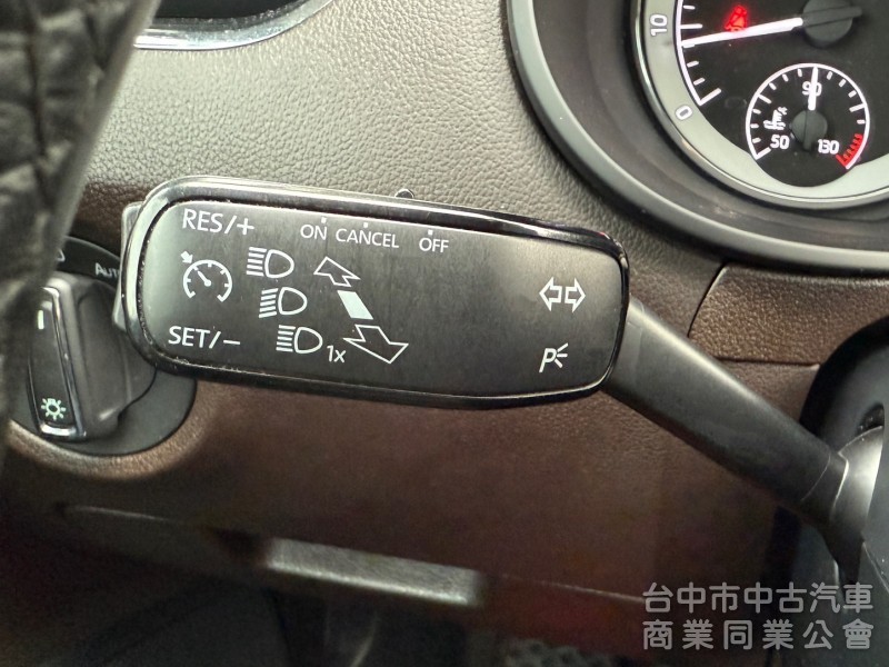 2015年 SKODA 全新改款 Octavia 1.8T汽油渦輪 Combi旅行車