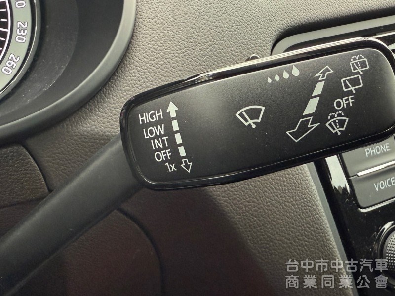 2015年 SKODA 全新改款 Octavia 1.8T汽油渦輪 Combi旅行車