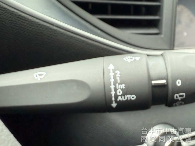 2019年 Peugeot寶獅 308 SW 1.2T汽油渦輪 旅行車 全新改款