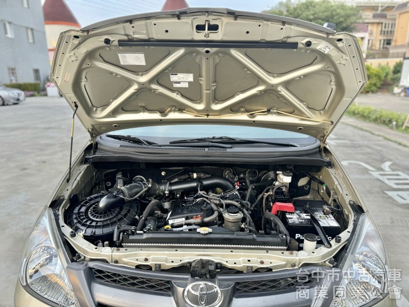 2013 TOYOTA INNOVA 2.0自排 一手車 全車原鈑件 客貨