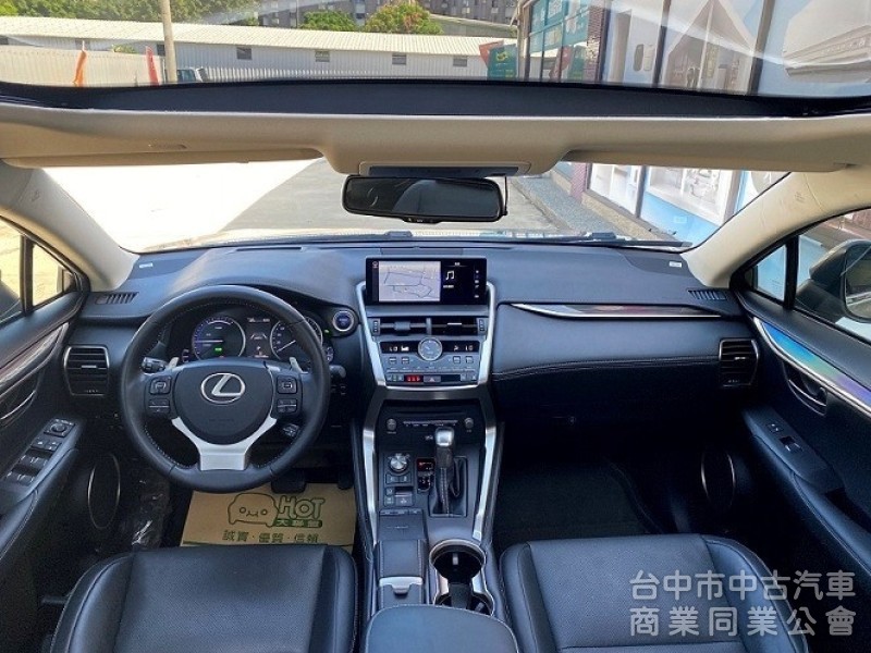 2020 NX300H 旗艦版 全新小改款 三眼式LED頭燈 全景天窗 冷熱通風座椅 CarPlay