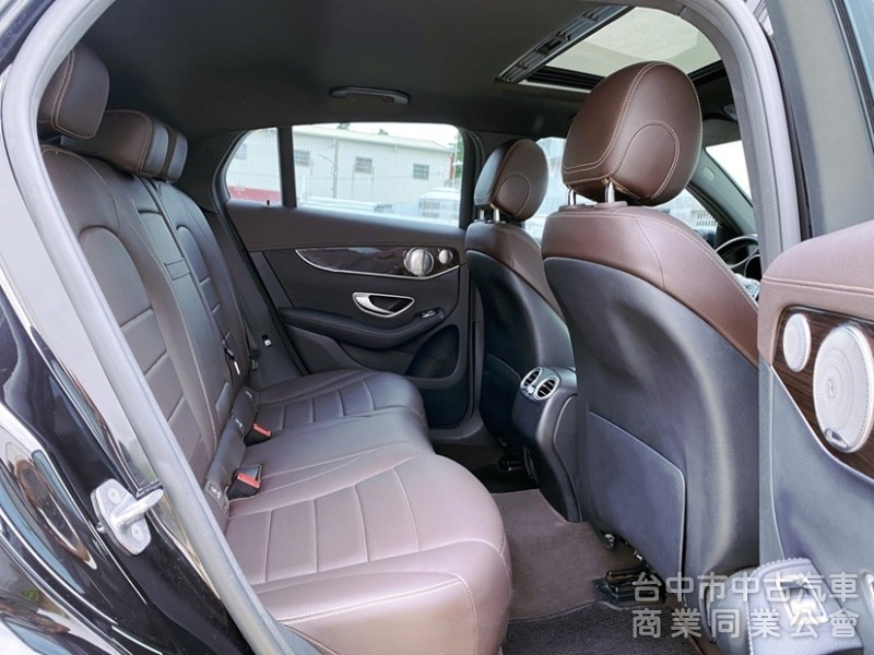 GLC250 Coupe 運動版 賓士總代理 AMG運動套件 選配23P自動跟車 柏林之音 車側踏板 360環景