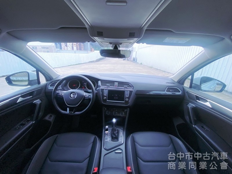 Tiguan 280 TSI Comfortline IKEY 電動座椅 ACC自動跟車 電動尾門 CarPlay！