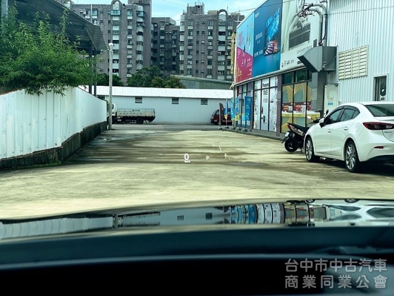 LS500 旗艦版 低里程 雙渦輪增壓 421匹大馬力 後座電視影音 氣動按摩座椅 20吋霧黑鋁圈