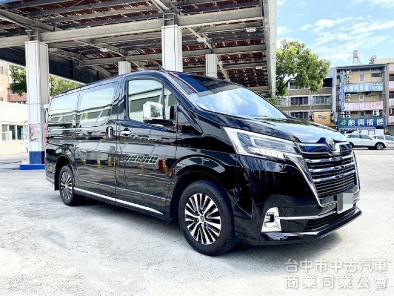 2022 Toyota Granvia 9人座旗艦版 超低里程 僅跑2萬公里！原廠保固中 商務自用載客首選~