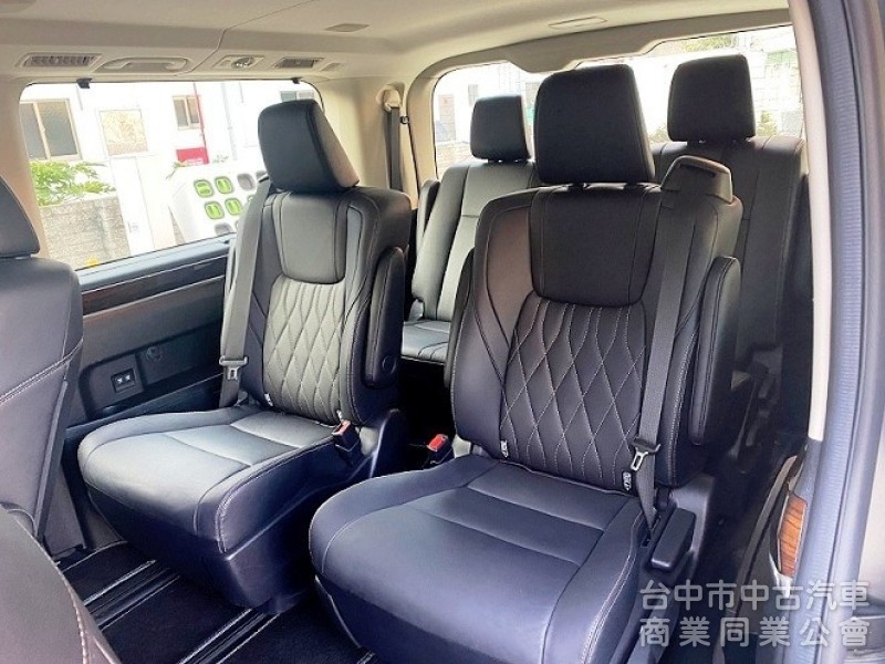 2022 Toyota Granvia 9人座旗艦版 超低里程 僅跑2萬公里！原廠保固中 商務自用載客首選~