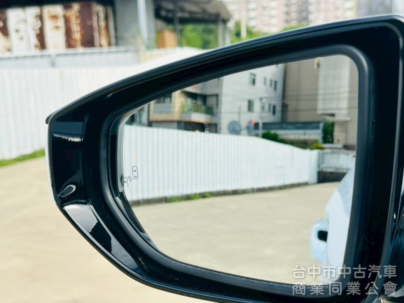 2021 Lexus ux200 f sport 低里程 電熱椅 賽車椅 盲點