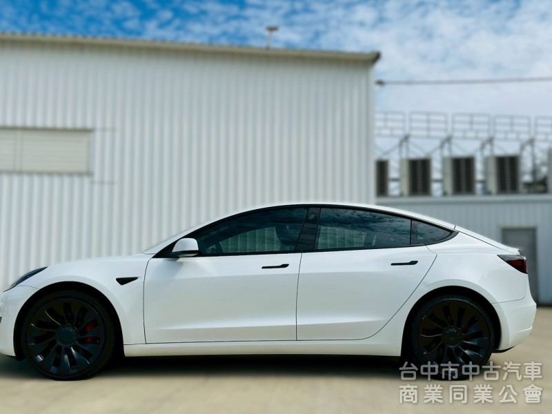 2022年 Tesla Model 3 Performance 極速快感