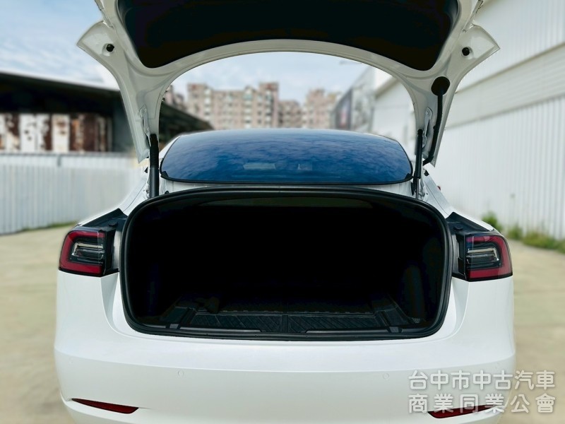 2022年 Tesla Model 3 Performance 極速快感