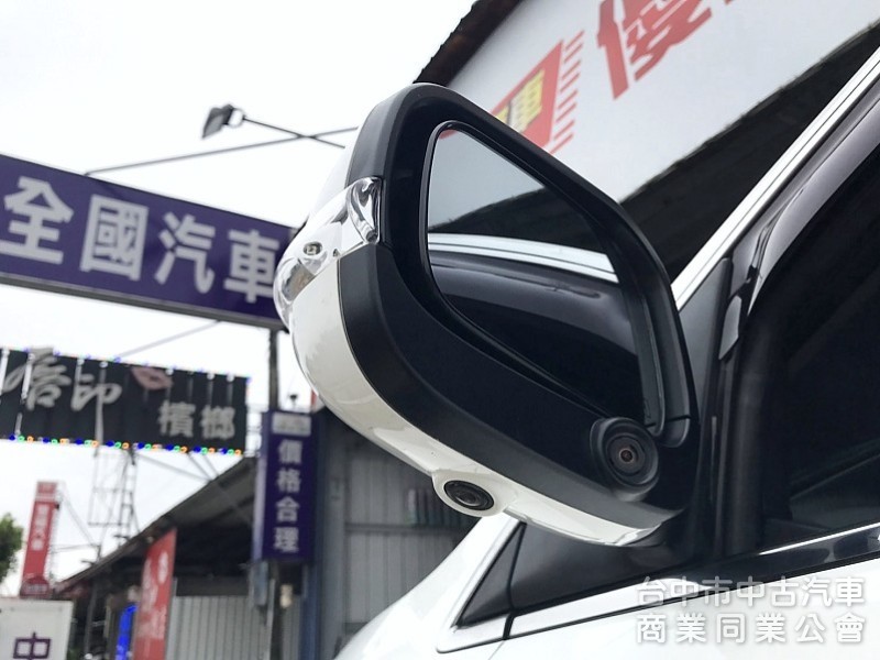 2011款.一手車 里程跑少 保証實車實價 在店 SAA認証車 可全額貸