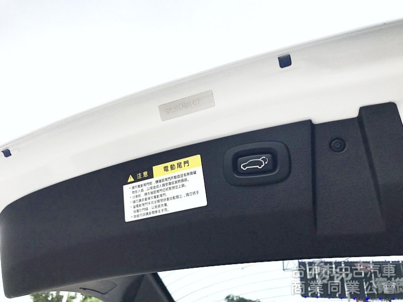 2011款.一手車 里程跑少 保証實車實價 在店 SAA認証車 可全額貸