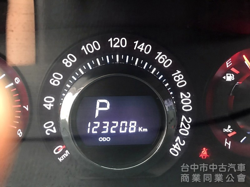 2011款.一手車 里程跑少 保証實車實價 在店 SAA認証車 可全額貸