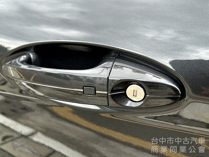  2016款. S版運動型 1.0渦輪 導航 倒車顯影 I-KEY 保証實車實價