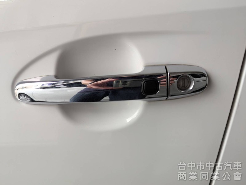 2016款.一手車.全車原版件.頂級豪華旗艦版.賞車專線0911-119778阿川