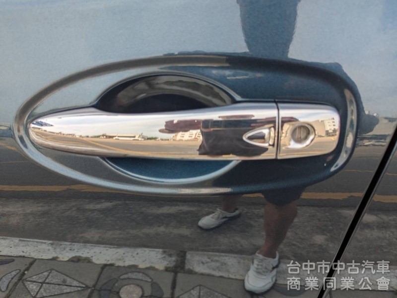 2017款一手車.全車原版件.只跑10萬公里.頂級滿配