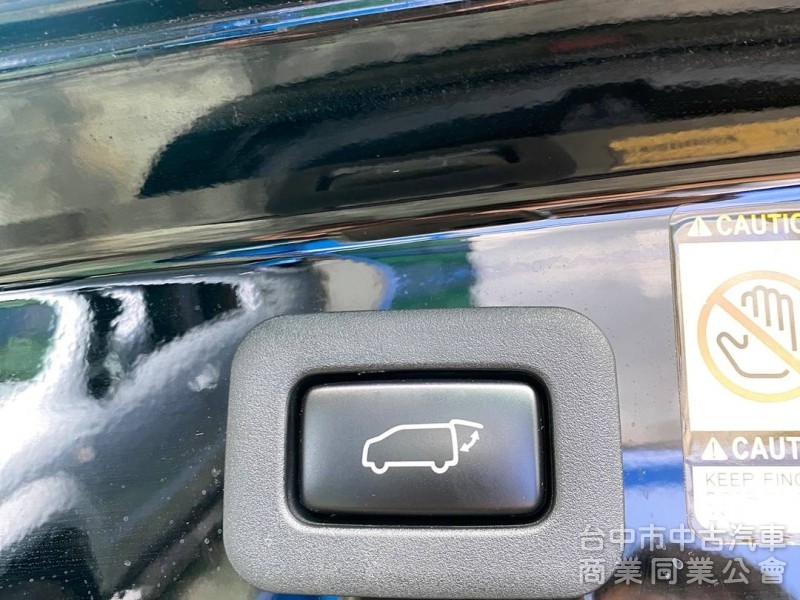 2019年 跑12萬km Toyota Previa 2.4cc 豪華版 頂級版