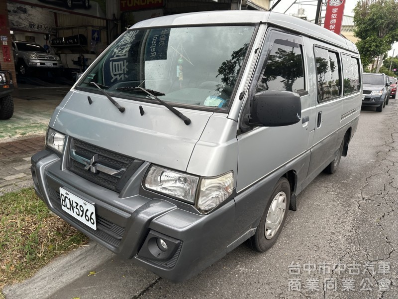 2015 得利卡 廂式 8人座 手排