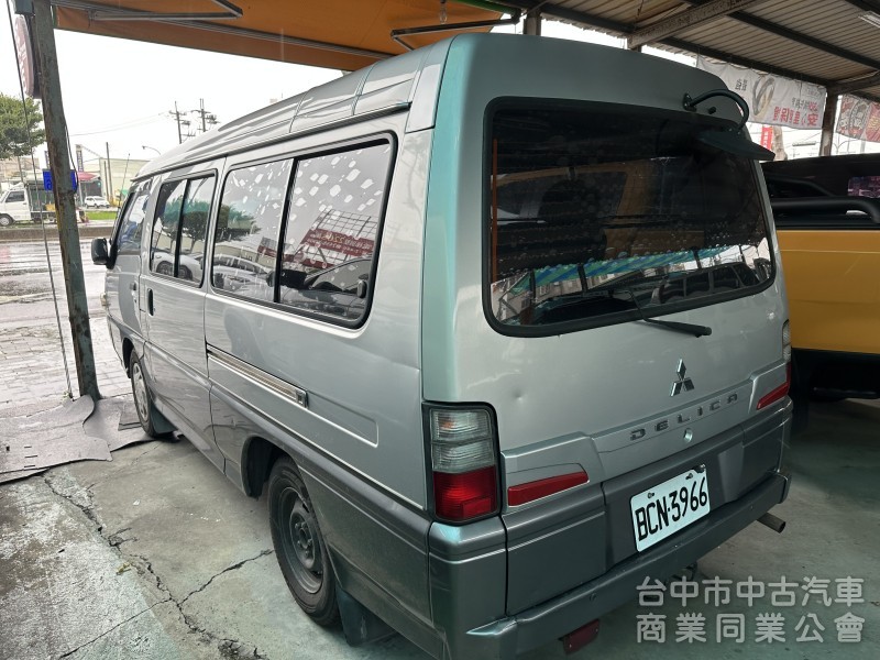 2015 得利卡 廂式 8人座 手排