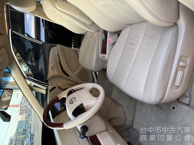 Previa 2.4cc 豪華版