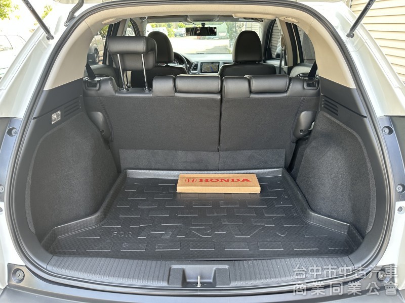 【 2019/11 出廠 Honda HR-V 1.8 S 】  2020車型 #跑七萬多公里  原廠保養 