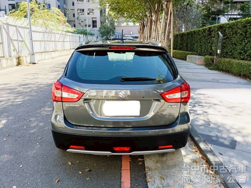 2019 Suzuki SX4 1.4T LED 頭燈 原廠保養