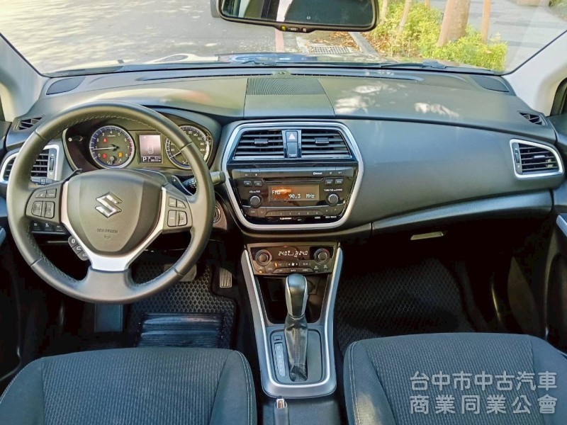 2019 Suzuki SX4 1.4T LED 頭燈 原廠保養